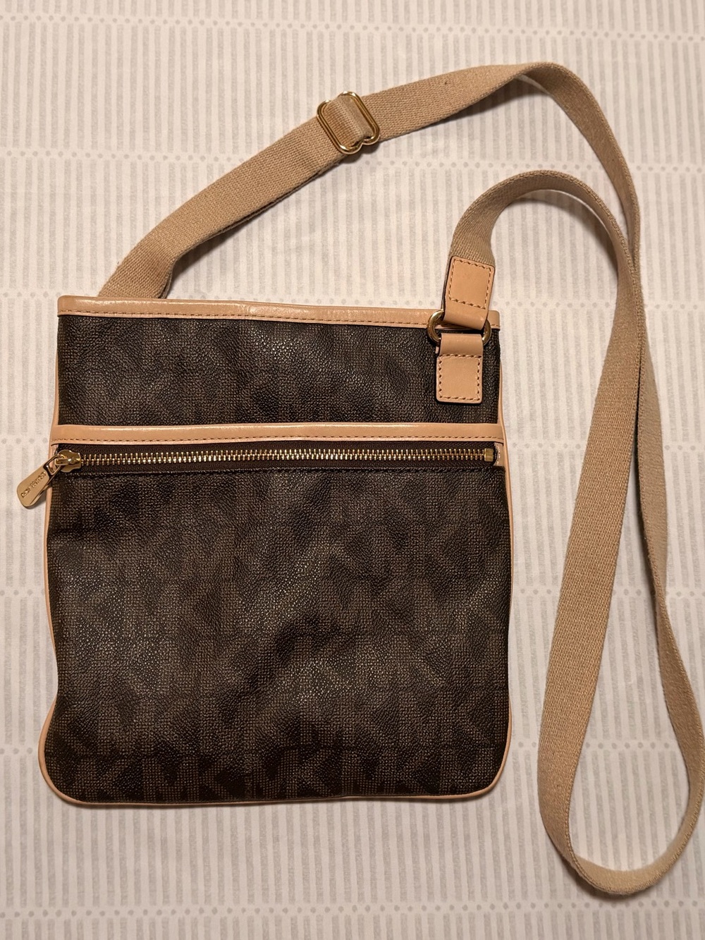 Cute Michael Kors Crossbody Bag tote purse